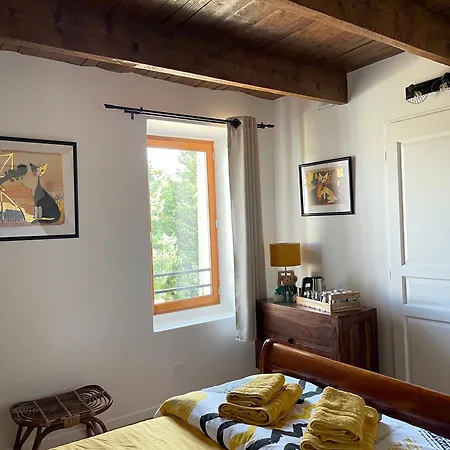 Guest house De 4*